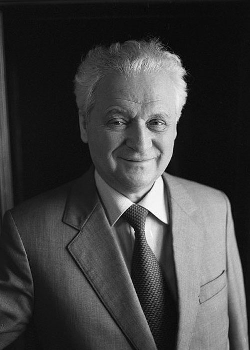 БУЛДАКОВ Геннадий Никанорович (1924-1990)